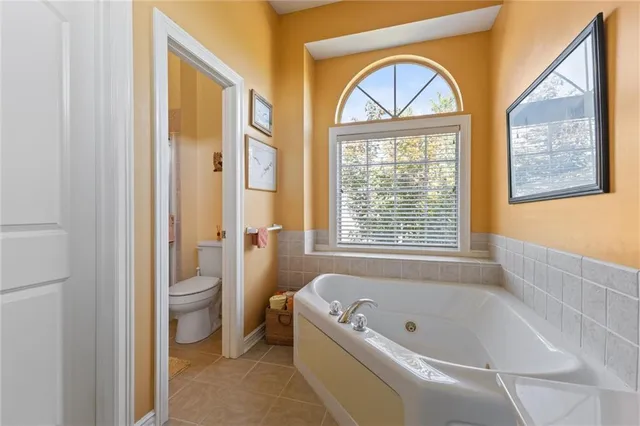 $520,000 | 4120 Southwest Flintrock Drive, Lee's Summit, MO 64082