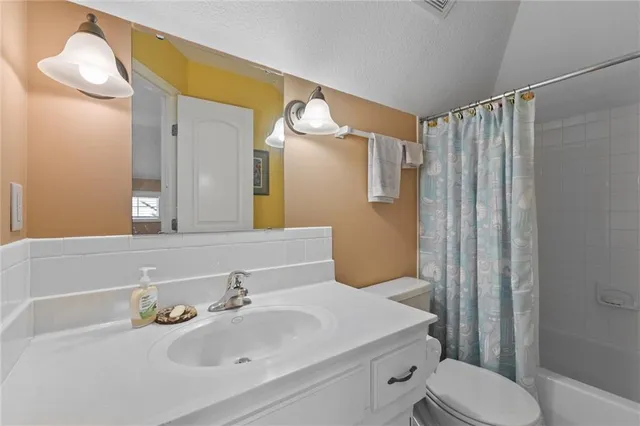 $520,000 | 4120 Southwest Flintrock Drive, Lee's Summit, MO 64082