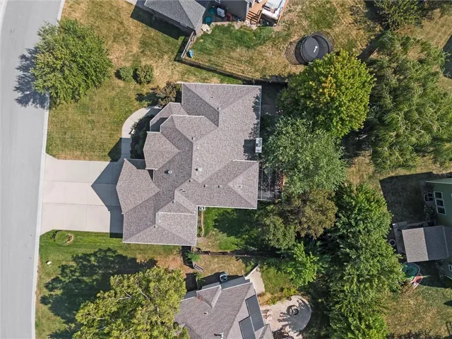 $520,000 | 4120 Southwest Flintrock Drive, Lee's Summit, MO 64082