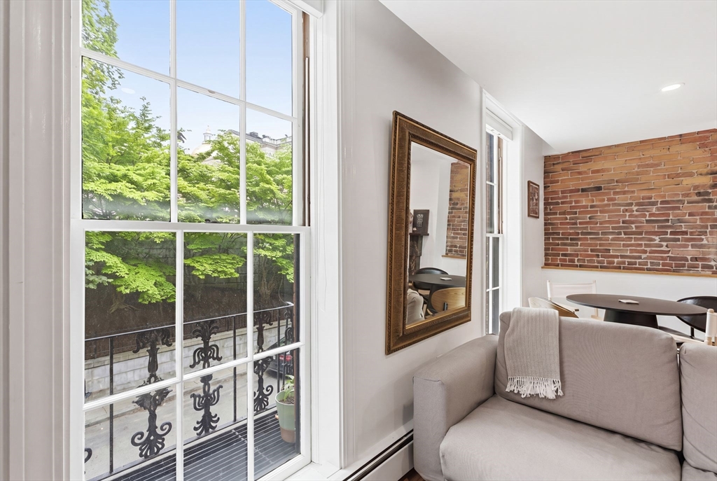 4 Derne Street, Unit 2 Boston, MA 02114 - Photo 31 of 32