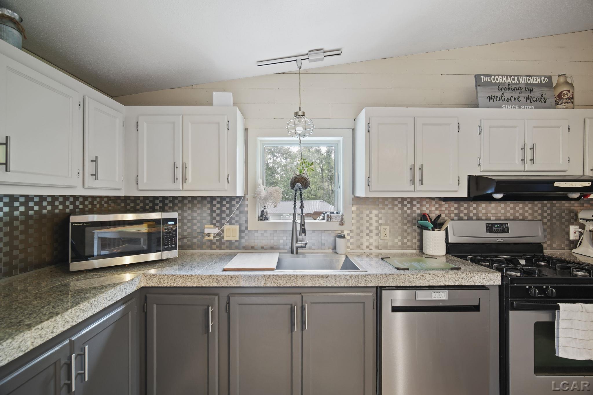 6696 Pocklington Road Britton, MI 49229 - Photo 8 of 47 Gallery Image 8