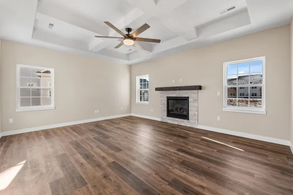 $374,900 | 1878 Woodland Way, Unit 4334, Slinger, WI 53086