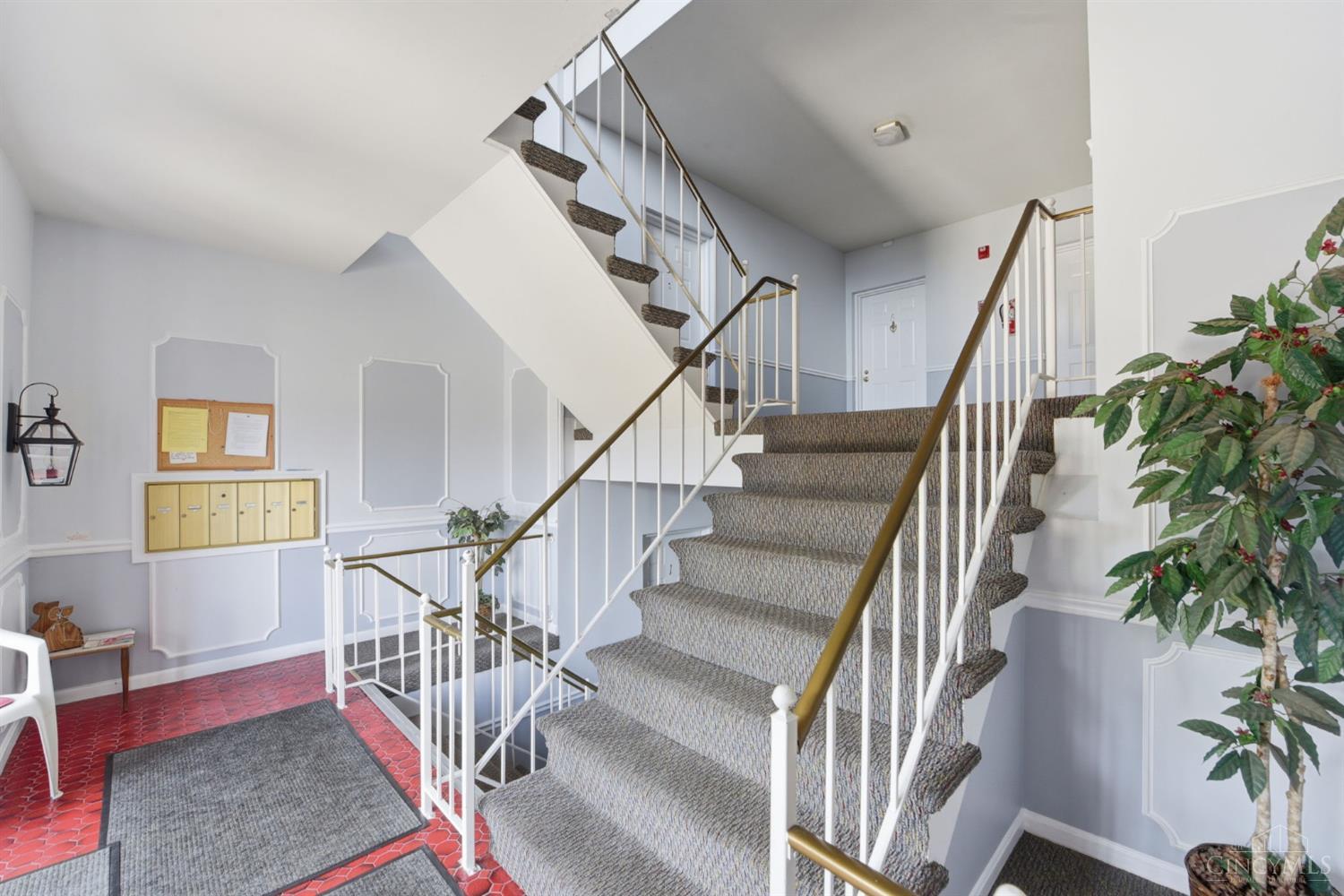 5346 Werk Road, Unit D1 Cincinnati, OH 45248 - Photo 10 of 49