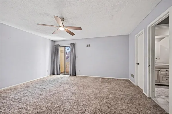 $270,000 | 10907 West 96th Terrace, Overland Park, KS 66214