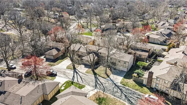 $270,000 | 10907 West 96th Terrace, Overland Park, KS 66214