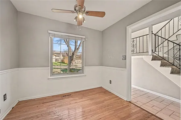 $270,000 | 10907 West 96th Terrace, Overland Park, KS 66214