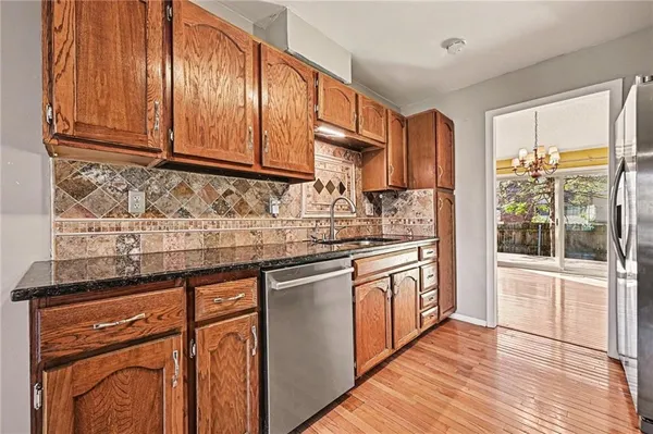 $270,000 | 10907 West 96th Terrace, Overland Park, KS 66214