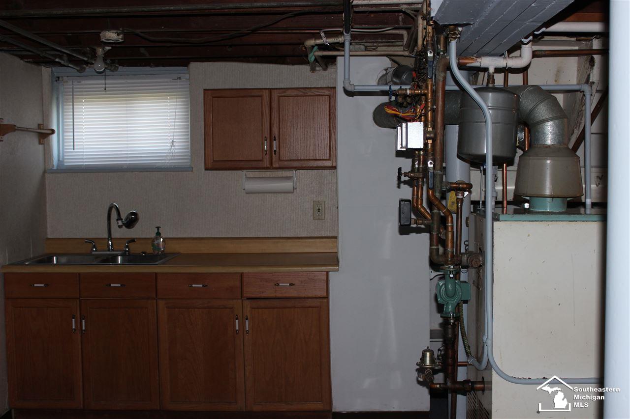83 Abbott Street River Rouge, MI 48218 - Photo 17 of 19 31304838-16.JPG
