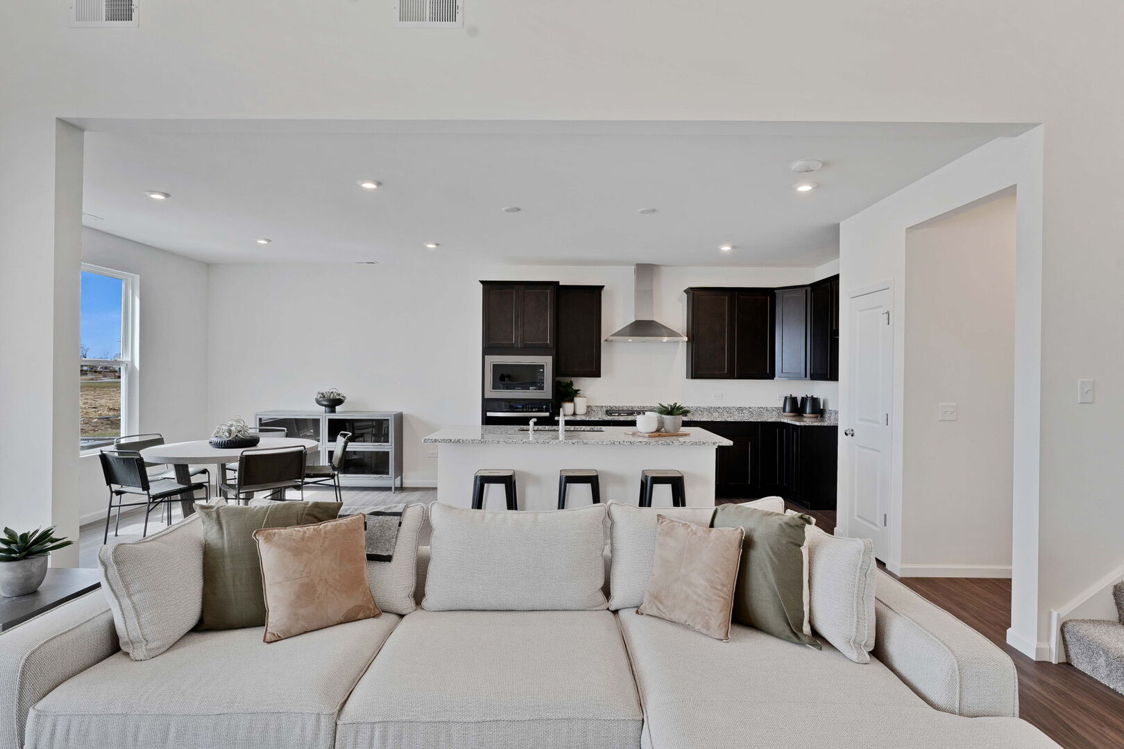 2252 Quartet Road Naperville, IL 60564 - Photo 16 of 28 Gallery Image 16