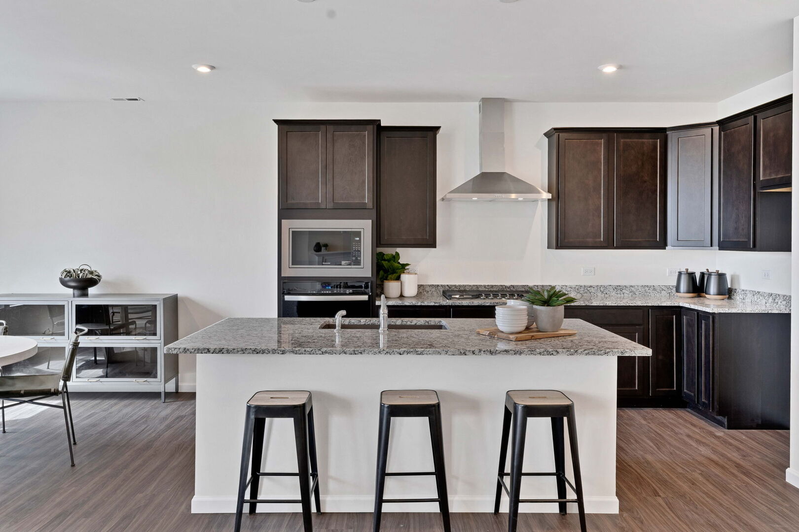 2252 Quartet Road Naperville, IL 60564 - Photo 4 of 28 Gallery Image 4