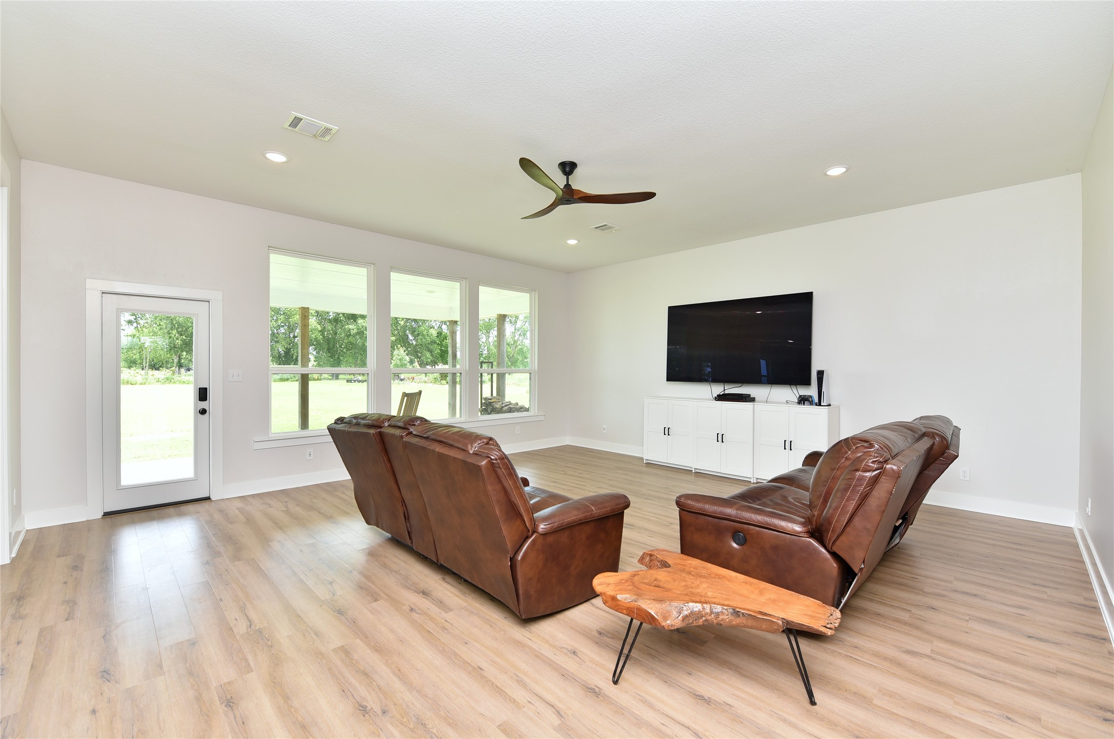 406 County Road 100 Boling, TX 77420 - Photo 12 of 49