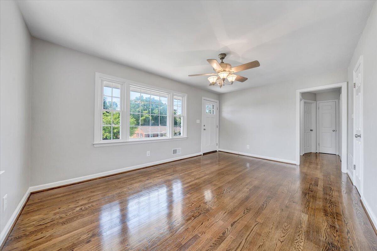 1745 Morwanda Street Northwest Salem, VA 24153 - Photo 7 of 61 07-MIB00091