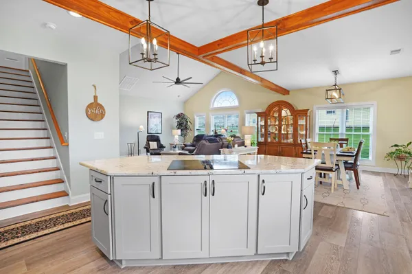$499,900 | 1058 Eagle Crst Lane, Moneta, VA 24121