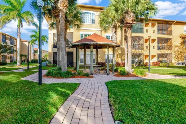 $2,000 | 4304 Bayside Village Drive, Unit 201, Tampa, FL 33615