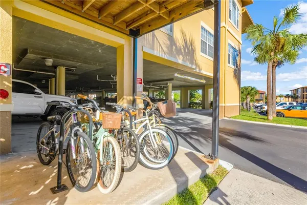 $2,000 | 4304 Bayside Village Drive, Unit 201, Tampa, FL 33615