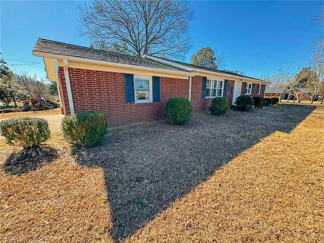 $309,900 | 506 Archergate Road, Browns Summit, NC 27214