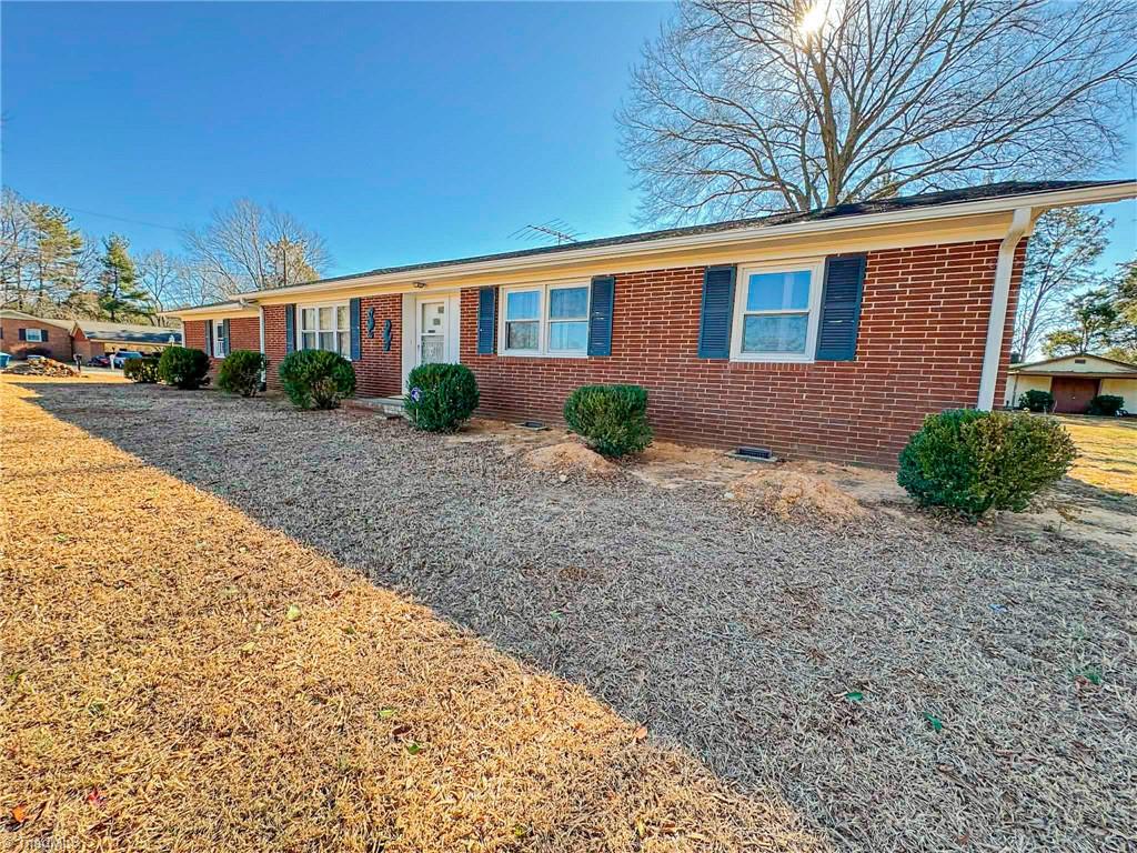 506 Archergate Road Browns Summit, NC 27214 - Photo 4 of 30