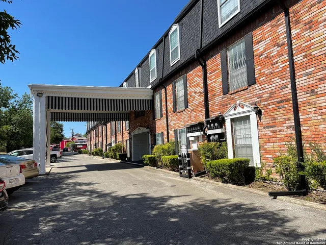 $1,100 | 8401 North New Braunfels Avenue, Unit 106A, San Antonio, TX 78209