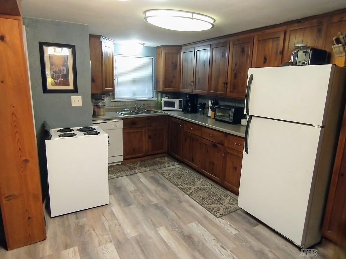 513 Ithaca Harrison, MI 48625 - Photo 11 of 26 Gallery Image 11