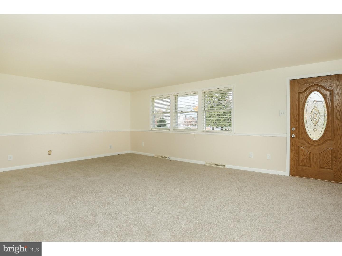 170 Plymouth Road Sicklerville, NJ 08081 - Photo 4 of 24 Gallery Image 4