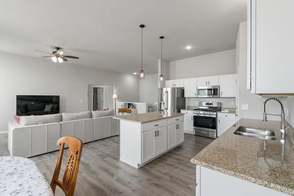$455,000 | 821 Margarets Way, Belleville, WI 53508