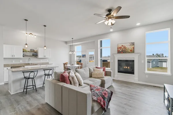 $455,000 | 821 Margarets Way, Belleville, WI 53508