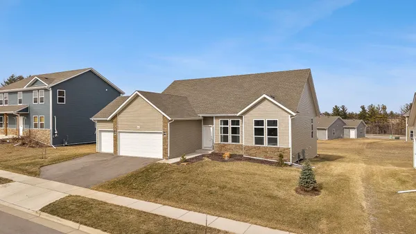 $455,000 | 821 Margarets Way, Belleville, WI 53508