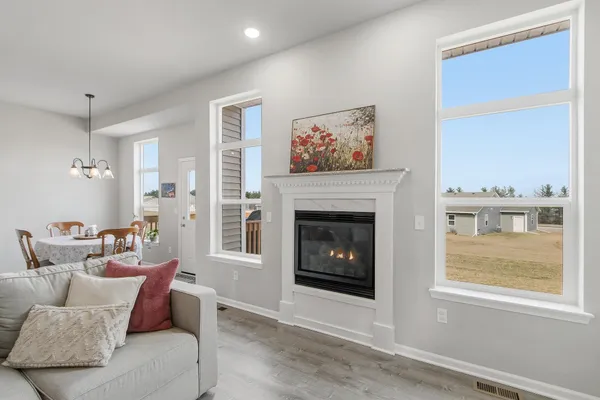 $455,000 | 821 Margarets Way, Belleville, WI 53508