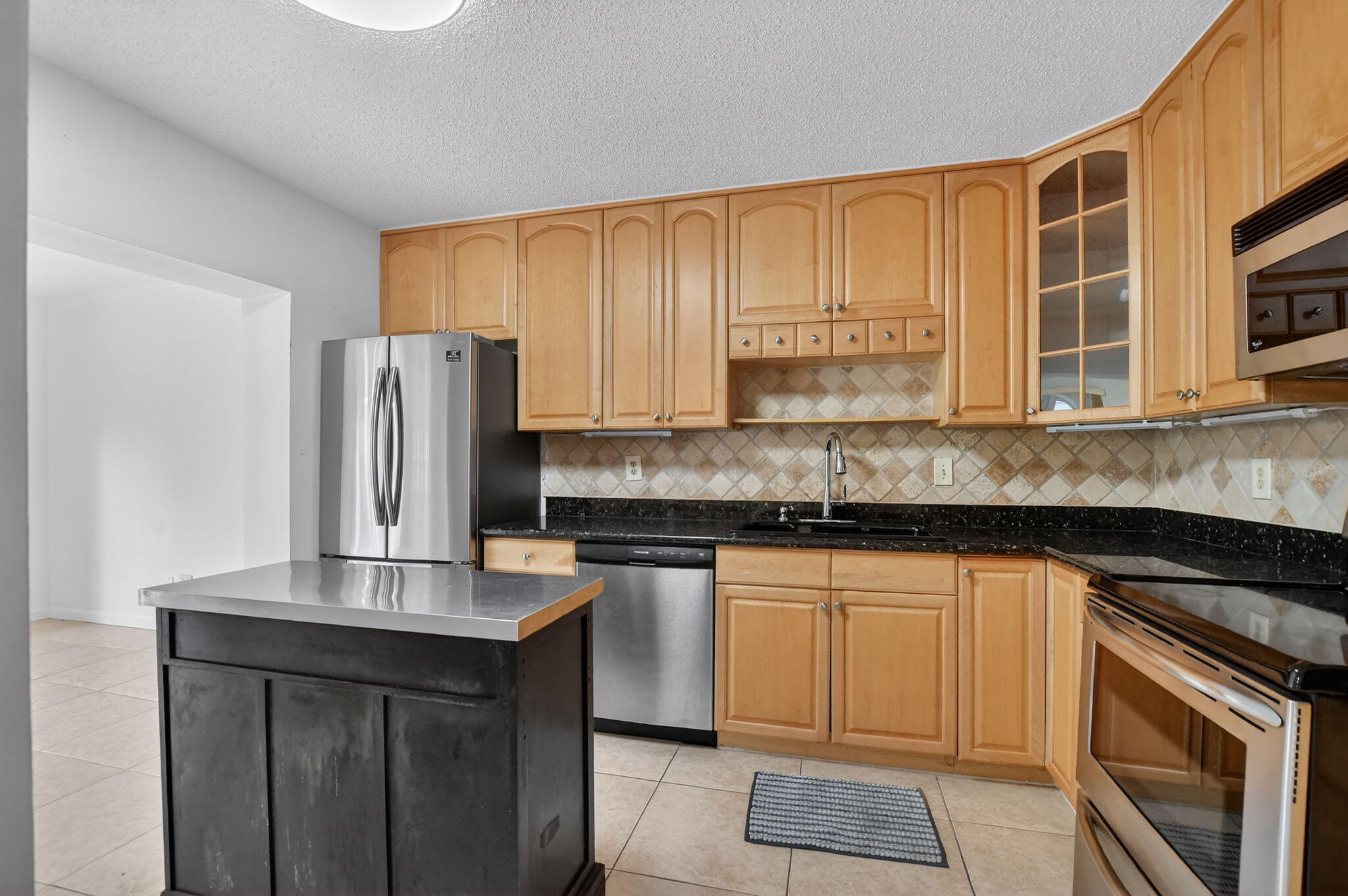 6671 Via Regina, Unit 6671 Boca Raton, FL 33433 - Photo 15 of 49 Kitchen