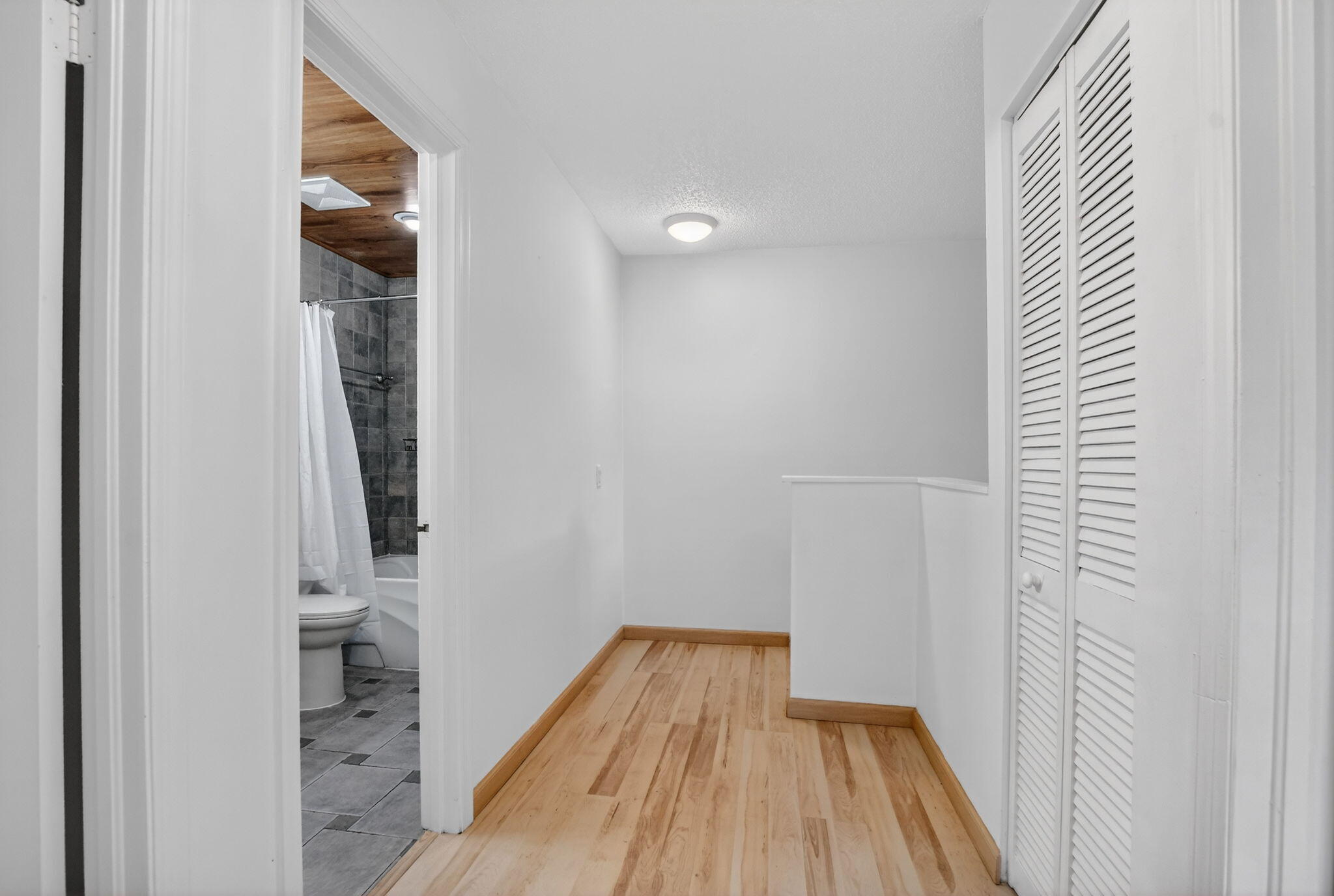 6671 Via Regina, Unit 6671 Boca Raton, FL 33433 - Photo 22 of 49 Upstairs loft