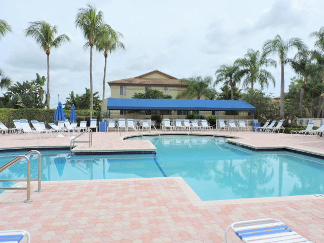 6671 Via Regina, Unit 6671 Boca Raton, FL 33433 - Photo 48 of 49 pool