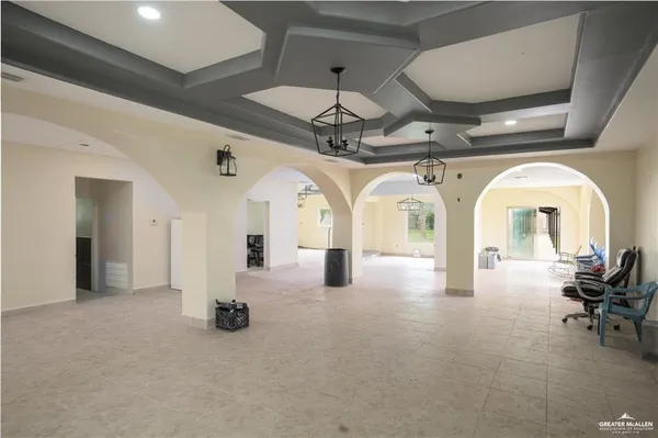 a view of livingroom with furniture