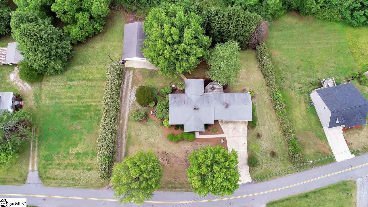527 Wood Road Greer, SC 29651 - Photo 12 of 35