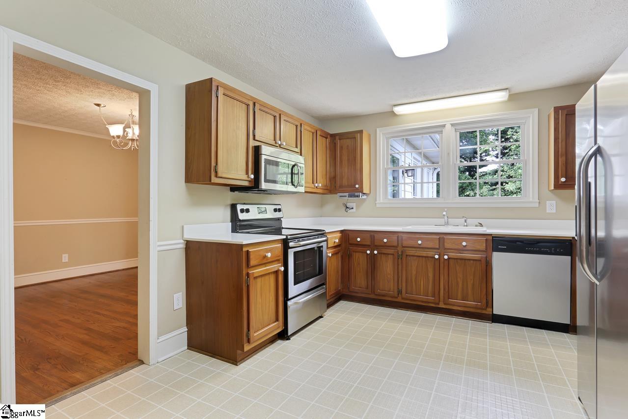 527 Wood Road Greer, SC 29651 - Photo 18 of 35