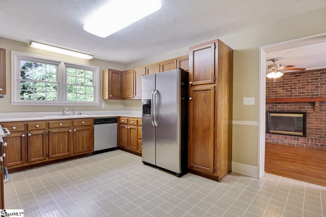 527 Wood Road Greer, SC 29651 - Photo 19 of 35