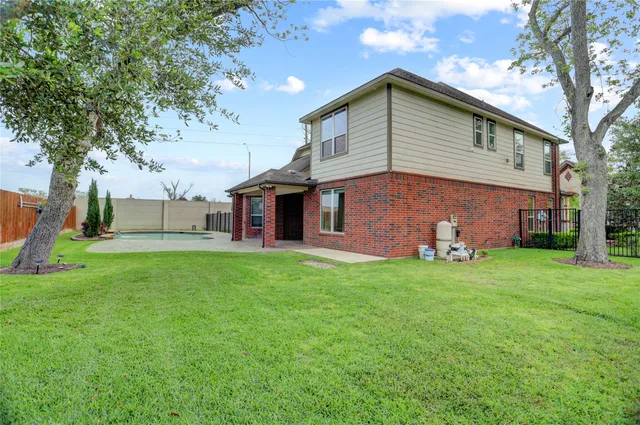 $632,000 | 5402 Bending Branch Drive, Missouri City, TX 77459