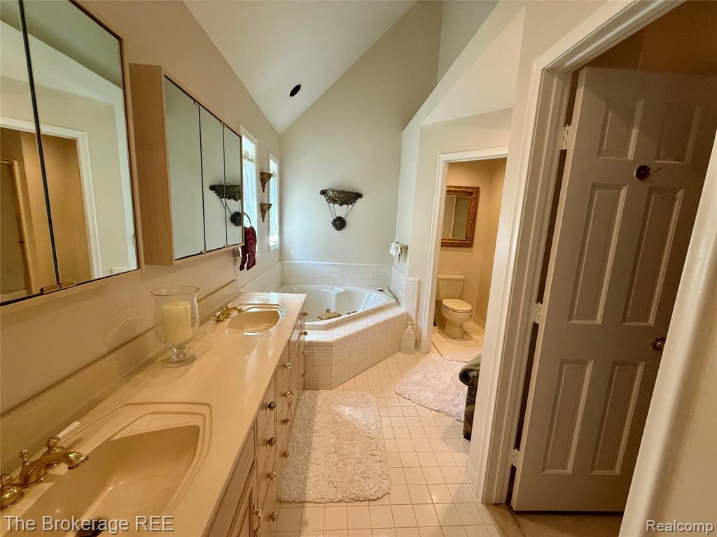 12088 Pinebrook Lane South Lyon, MI 48178 - Photo 25 of 73