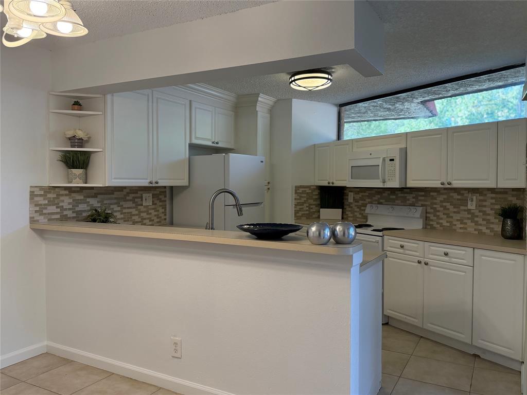 8183 Severn Drive, Unit A Boca Raton, FL 33433 - Photo 2 of 24