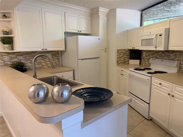 $2,550 | 8183 Severn Drive, Unit A, Boca Raton, FL 33433