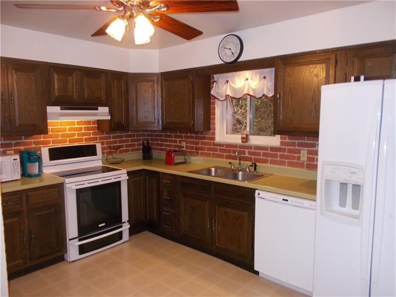 1820 Brodhead Road Aliquippa, PA 15001 - Photo 8 of 25 Gallery Image 8