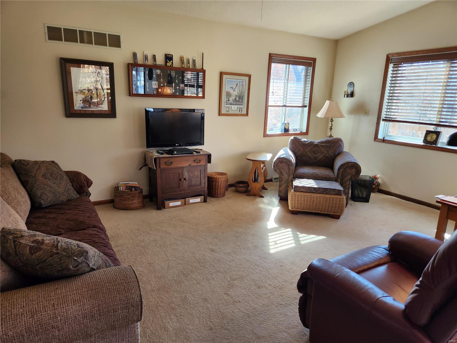 206 Lands End Road Hillsboro, IL 62049 - Photo 17 of 38