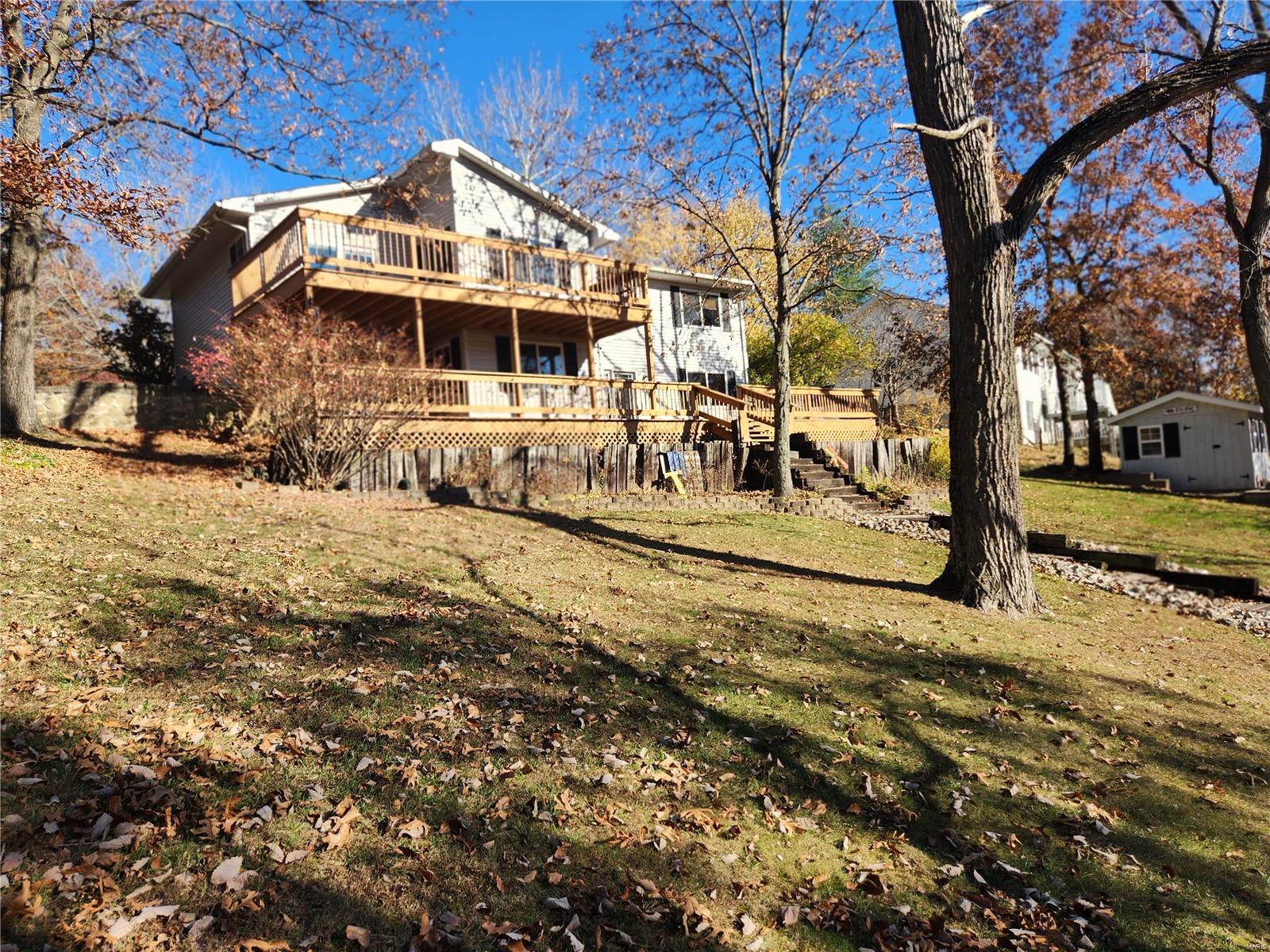 206 Lands End Road Hillsboro, IL 62049 - Photo 3 of 38