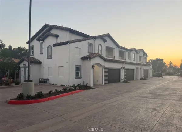 $3,250 | 15909 Merrill Avenue, Unit 24, Fontana, CA 92335