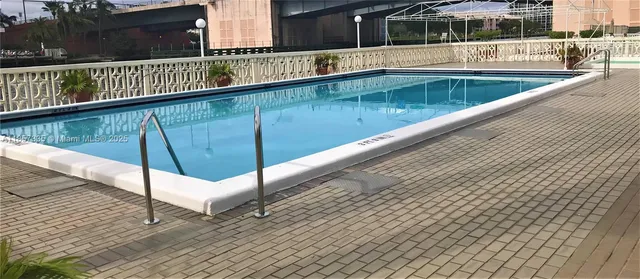 $2,200 | 1825 South Ocean Drive, Unit 401, Hallandale Beach, FL 33009