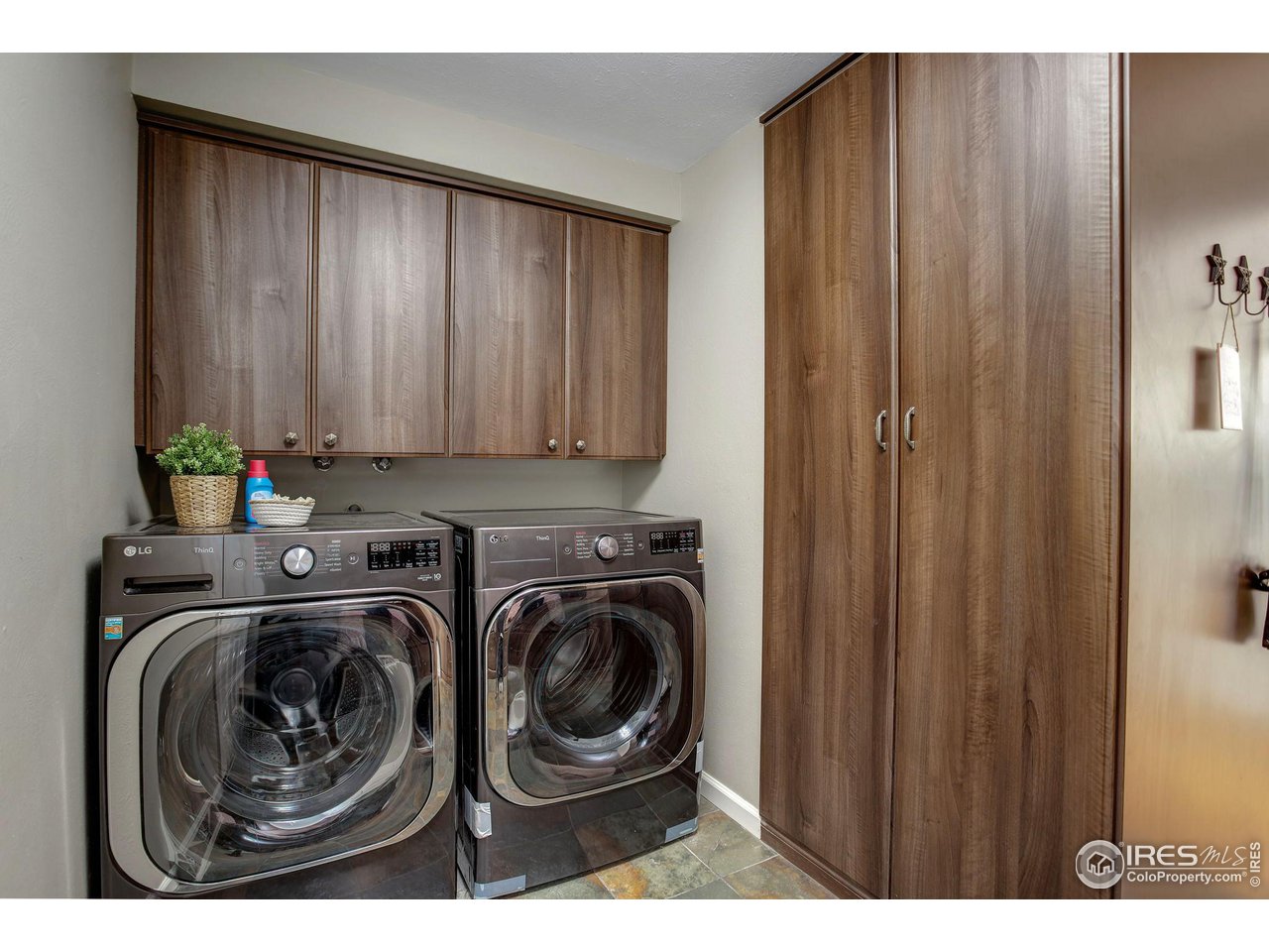 7240 Clubhouse Road Boulder, CO 80301 - Photo 14 of 34 a view of a utility room with washer and dryer