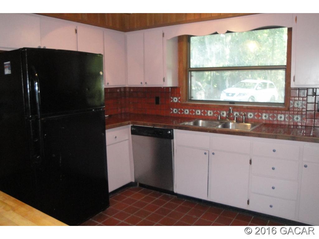 223 West River Road Palatka, FL 32177 - Photo 13 of 23 Kitchen