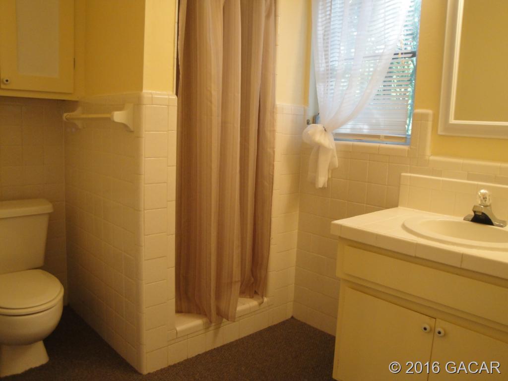 223 West River Road Palatka, FL 32177 - Photo 18 of 23 Bath off Master Bedroom