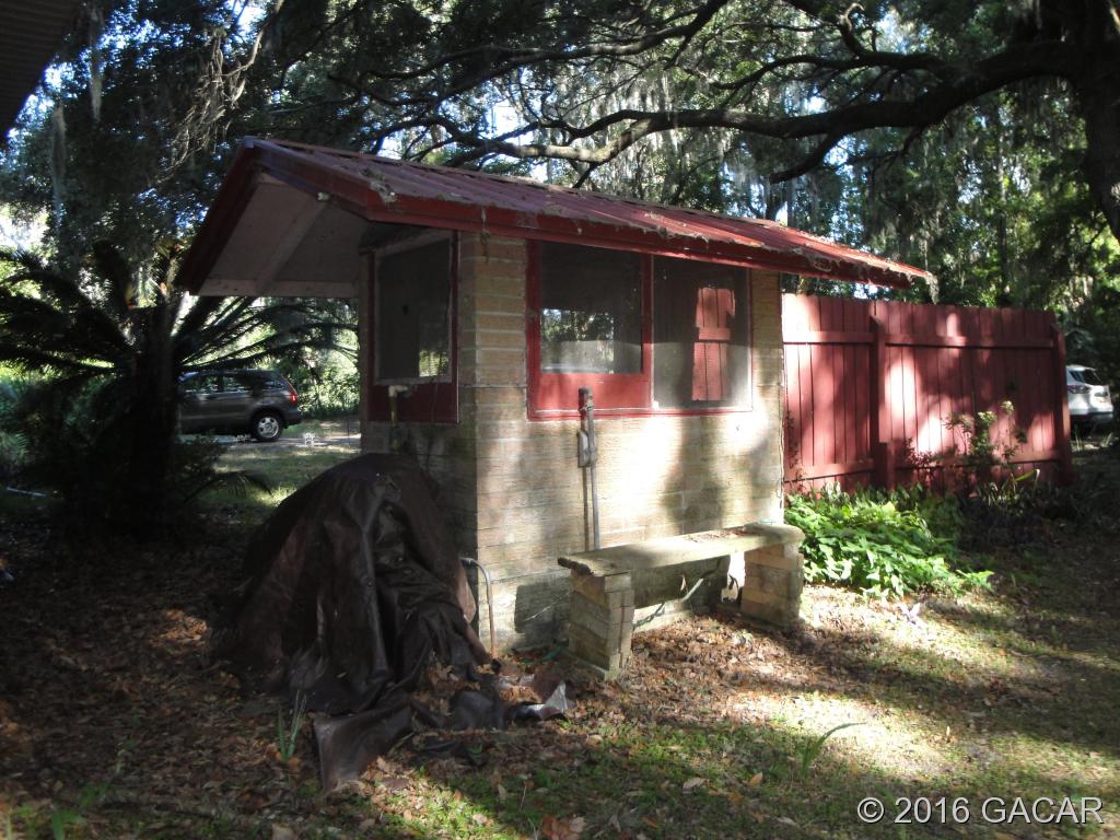 223 West River Road Palatka, FL 32177 - Photo 8 of 23 Workshop on Property