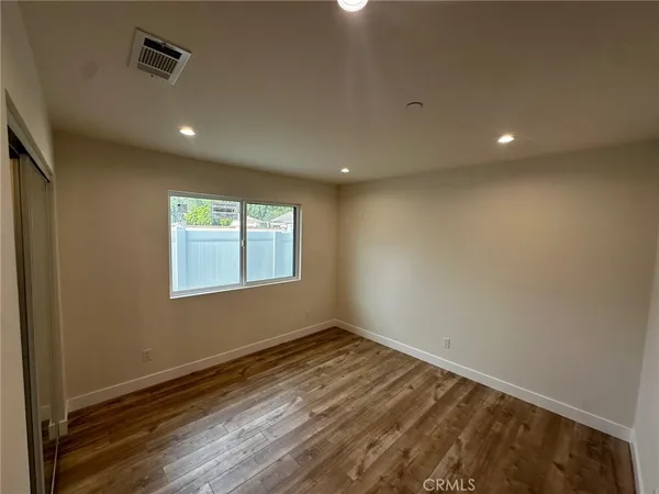 $3,950 | 15950 Cohasset Street, Van Nuys, CA 91406