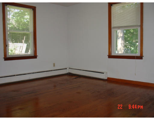 60 Hood Street Springfield, MA 01109 - Photo 5 of 7